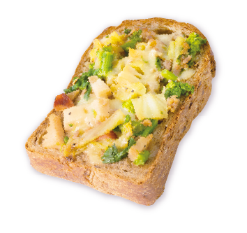 たけのこと菜の花の肉味噌オープンサンド